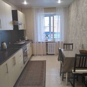 Сдается 1-комнатная квартира, 46 м²