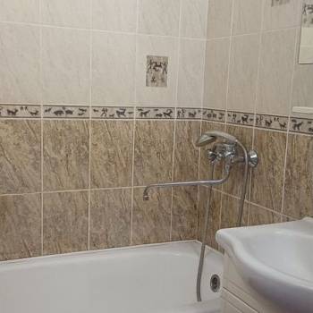 Продается Многокомнатная квартира, 76 м²