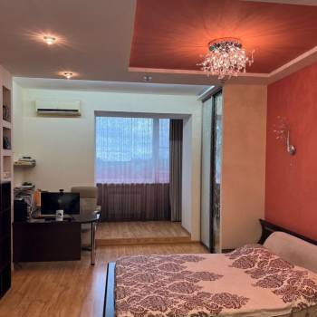 Продается 3-х комнатная квартира, 172 м²