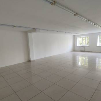 Сдается Нежилое помещение, 200 м²
