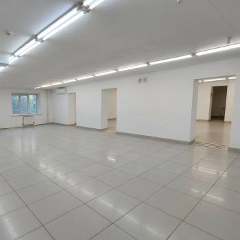 Сдается Нежилое помещение, 200 м²