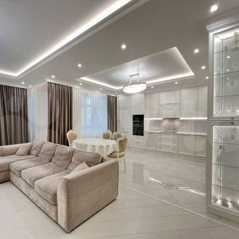 Продается Многокомнатная квартира, 150 м²