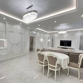 Продается Многокомнатная квартира, 150 м²