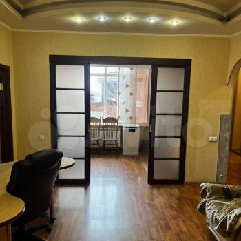 Сдается Многокомнатная квартира, 80 м²