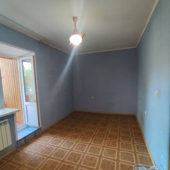 Продается 1-комнатная квартира, 70,7 м²