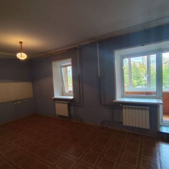 Продается 1-комнатная квартира, 70,7 м²