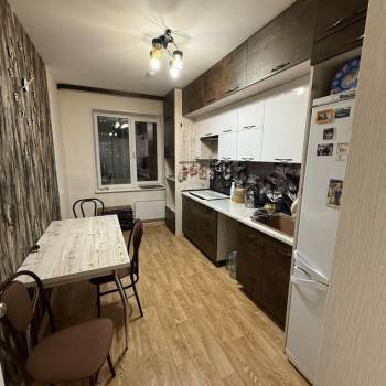 Продается Многокомнатная квартира, 87 м²
