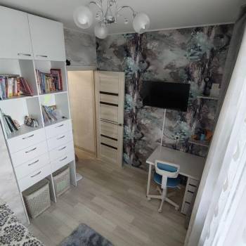 Продается 1-комнатная квартира, 42 м²