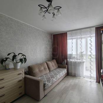 Продается 1-комнатная квартира, 42 м²