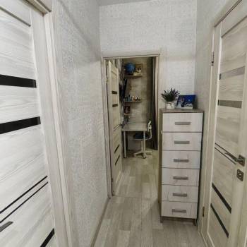 Продается 1-комнатная квартира, 42 м²