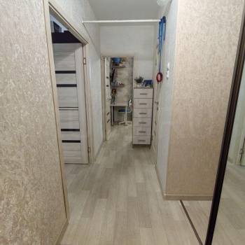 Продается 1-комнатная квартира, 42 м²