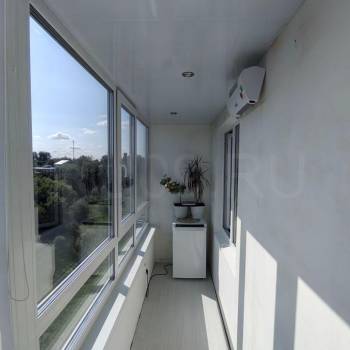 Продается 1-комнатная квартира, 42 м²