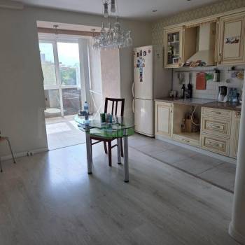 Продается 1-комнатная квартира, 45 м²