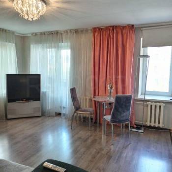 Продается 1-комнатная квартира, 32 м²