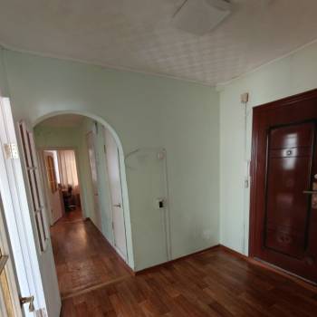 Продается Многокомнатная квартира, 70 м²