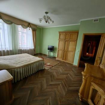 Продается Многокомнатная квартира, 157 м²