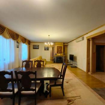 Продается Многокомнатная квартира, 157 м²