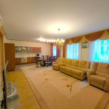 Продается Многокомнатная квартира, 157 м²