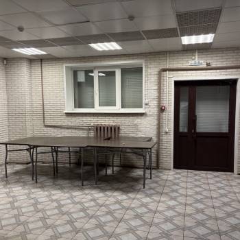 Продается Нежилое помещение, 200 м²
