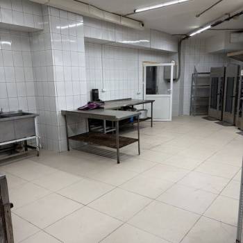 Продается Нежилое помещение, 200 м²