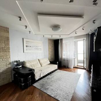 Продается 1-комнатная квартира, 78,8 м²