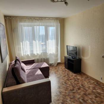 Сдается 1-комнатная квартира, 42 м²