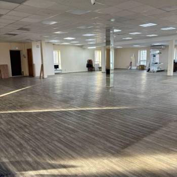 Сдается Нежилое помещение, 320 м²