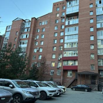 Сдается 2-х комнатная квартира, 77 м²