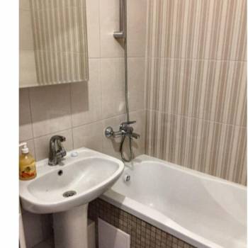 Сдается 1-комнатная квартира, 42 м²