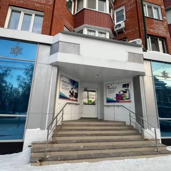 Сдается Нежилое помещение, 200 м²