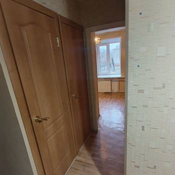 Продается 1-комнатная квартира, 57 м²