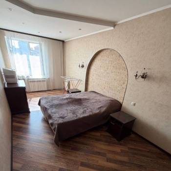 Сдается 2-х комнатная квартира, 75,8 м²