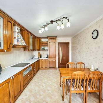 Продается 3-х комнатная квартира, 121 м²