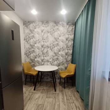Продается 1-комнатная квартира, 53 м²