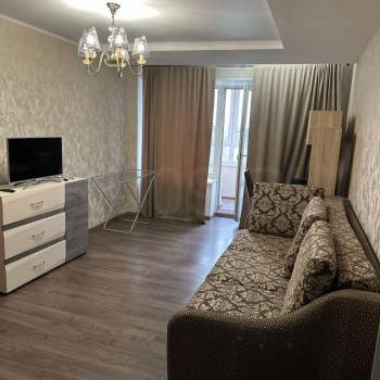 Продается 1-комнатная квартира, 44 м²