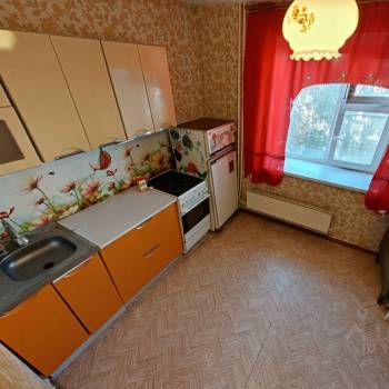 Продается 1-комнатная квартира, 37 м²