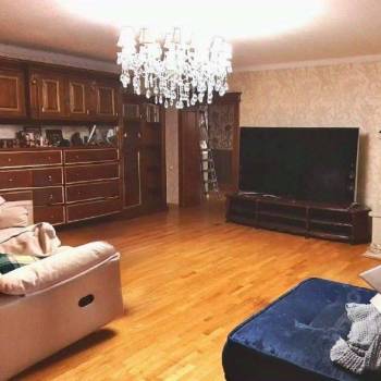 Продается Многокомнатная квартира, 155,4 м²