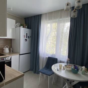 Сдается Многокомнатная квартира, 60 м²