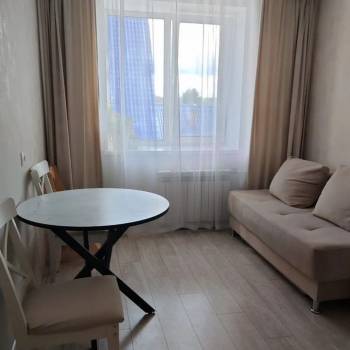 Сдается 1-комнатная квартира, 56 м²