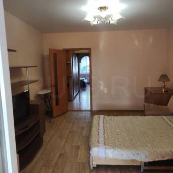 Сдается 1-комнатная квартира, 50 м²