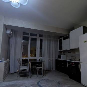 Сдается Многокомнатная квартира, 80 м²
