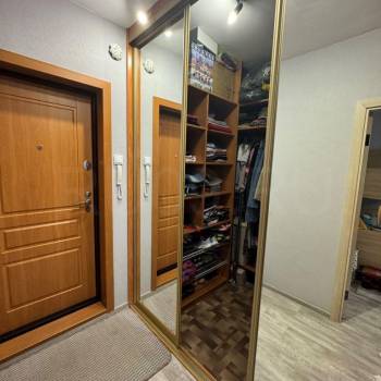 Продается 1-комнатная квартира, 39 м²