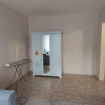 Сдается 1-комнатная квартира, 38 м²