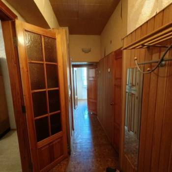 Продается 1-комнатная квартира, 63,8 м²