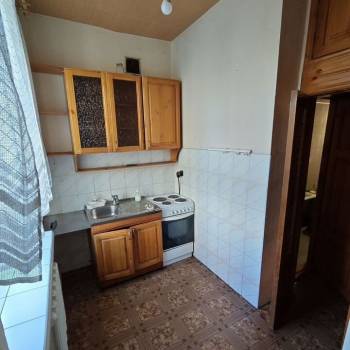 Продается 1-комнатная квартира, 63,8 м²