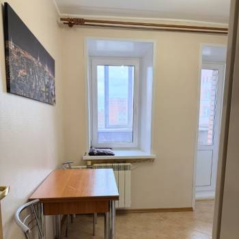 Продается 1-комнатная квартира, 38 м²