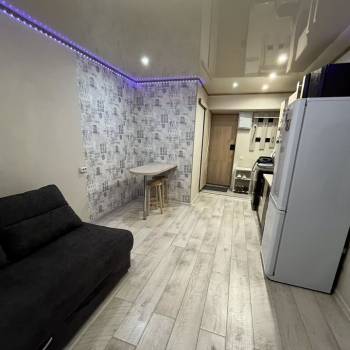 Продается 1-комнатная квартира, 18 м²