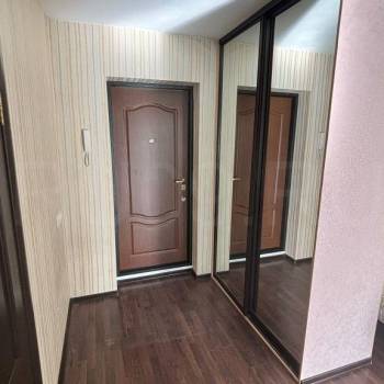 Продается 1-комнатная квартира, 35 м²