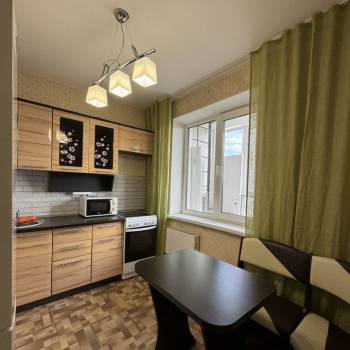 Сдается 1-комнатная квартира, 44 м²