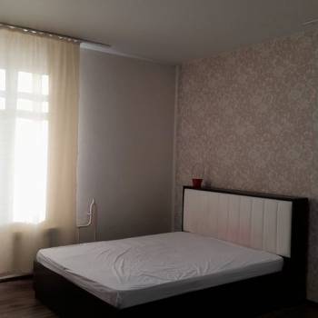 Сдается 2-х комнатная квартира, 116 м²